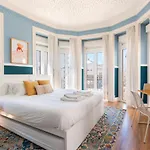 Bright Center, 10m From Subway, 6 Rooms, Up To 20 Ppl Vakantiehuis Lissabon