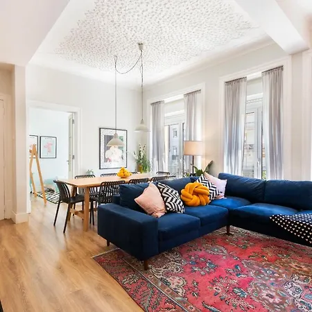 Bright Center, 10m From Subway, 6 Rooms, Up To 20 Ppl Дом отдыха Лиссабон