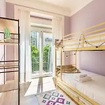 Bright Center, 10m From Subway, 6 Rooms, Up To 20 Ppl Dom wakacyjny